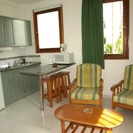 Отель Las Dalias 5*